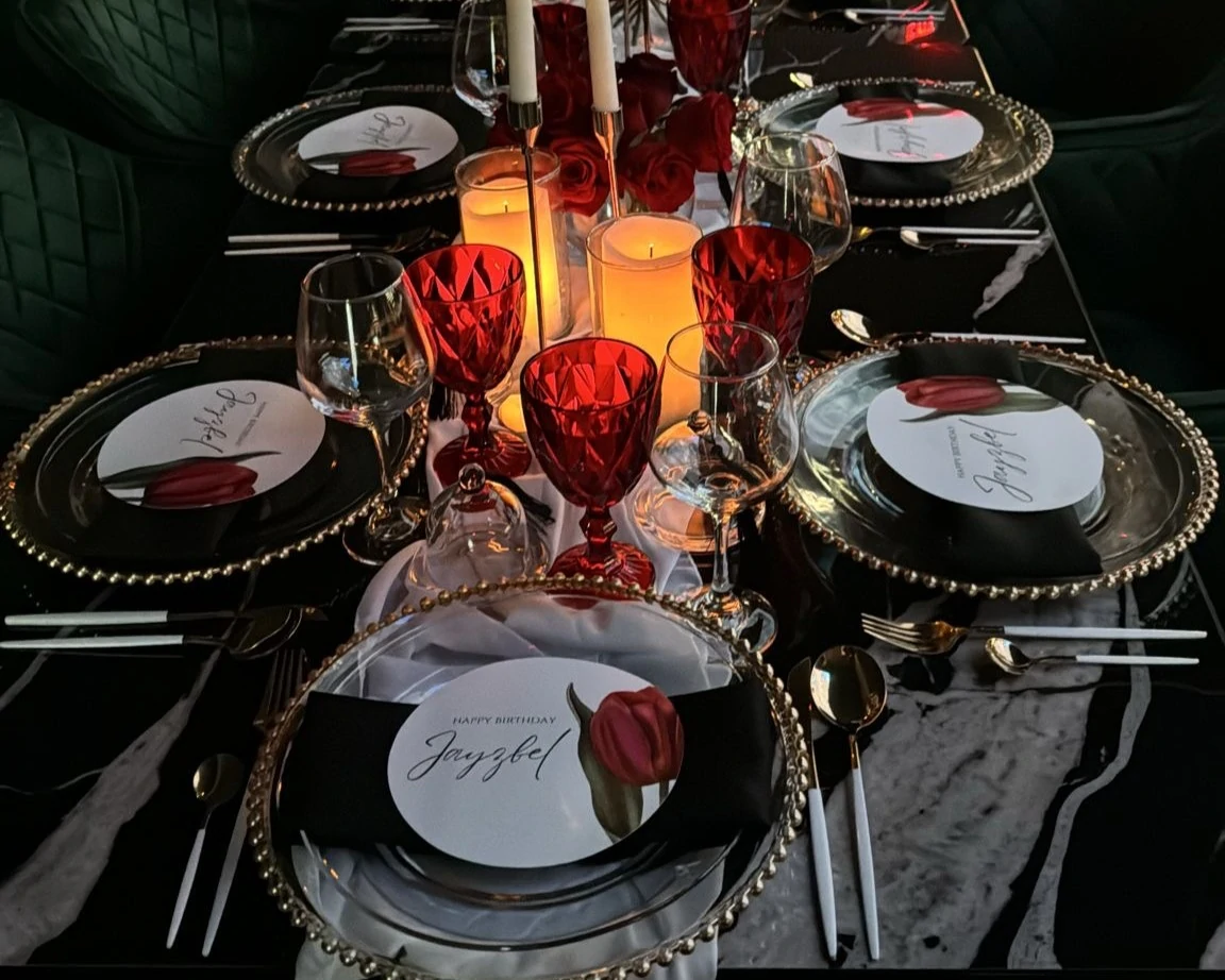 A candlelit table at Tabū